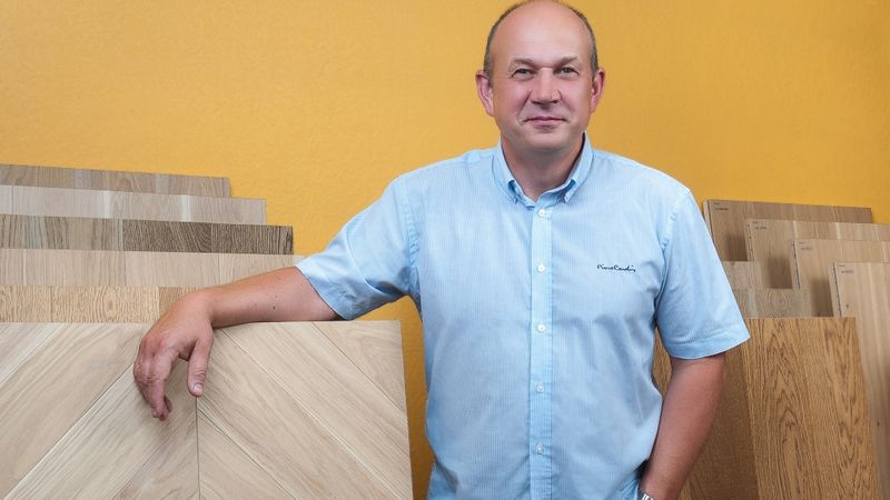 Amber wood uzsāks Eiropā pieprasītā franču skujiņas parketa ražošanu