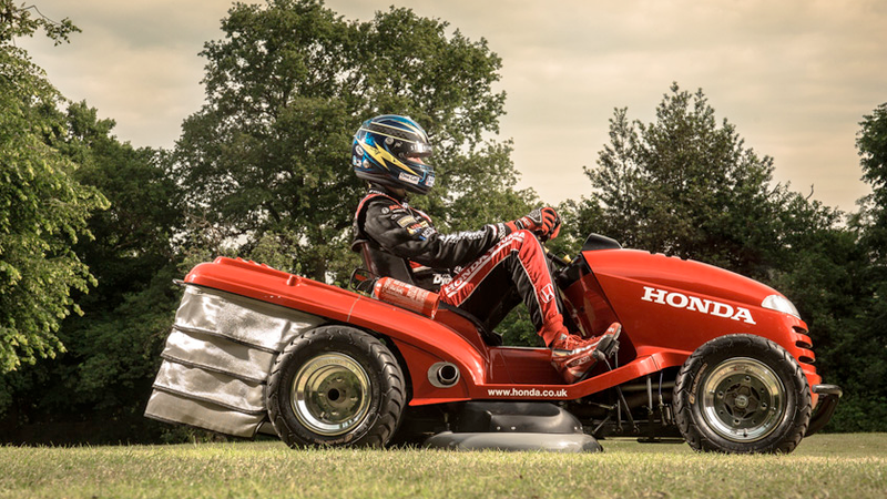 Honda rada zāles pļāvēju, kas var sasniegt ātrumu 210 km/h