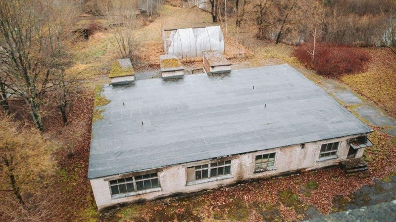 FOTO: VNĪ par 1,13 miljoniem eiro atsavinājusi bijušo LU Bioloģijas institūta ēku Salaspilī