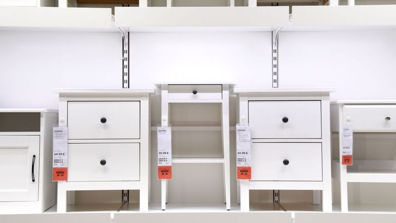 Kā Ikea ienākšana Latvijā ietekmējusi mēbeļu ražotājus?