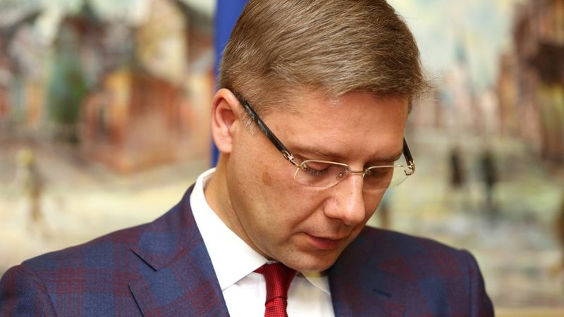 Ušakovam piemērots aizdomās turētā statuss Rīgas satiksmes iepirkumu lietā