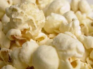 Traģēdijas kinoteātrī Forum Cinemas cēlonis - strīds par popkorna ēšanu