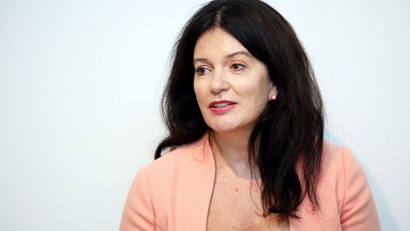 Petraviča noliek Saeimas deputātes mandātu