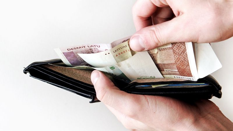 Rēvalds: Mediķiem pašiem beidzot ir jāsāk godīgi maksāt nodokļi