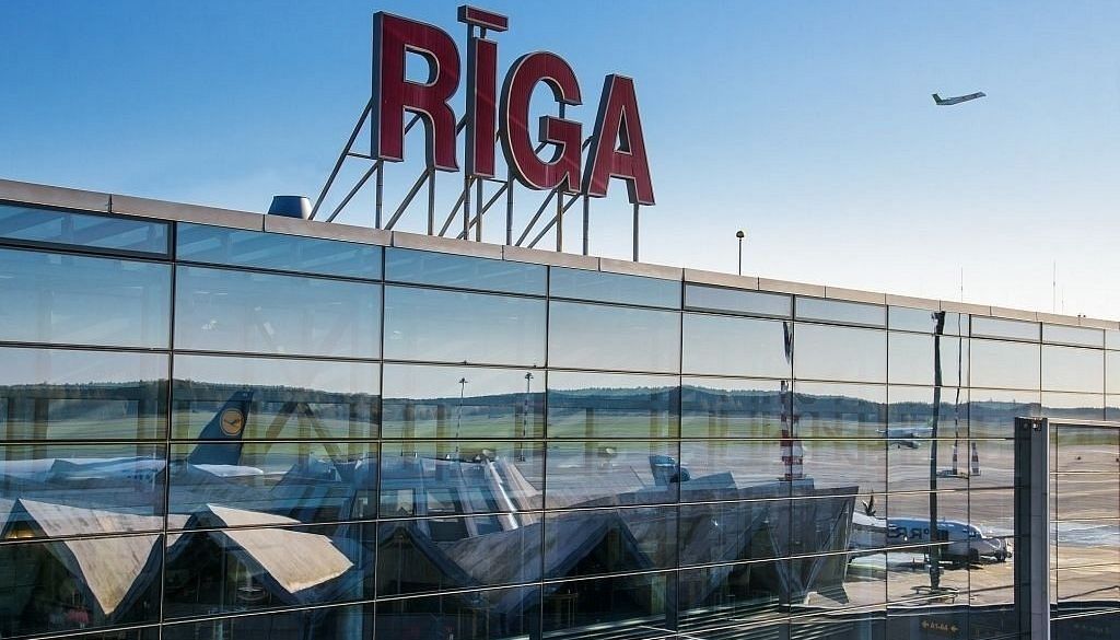 Izsolē pārdod 22 zemesgabalus pie lidostas Rīga