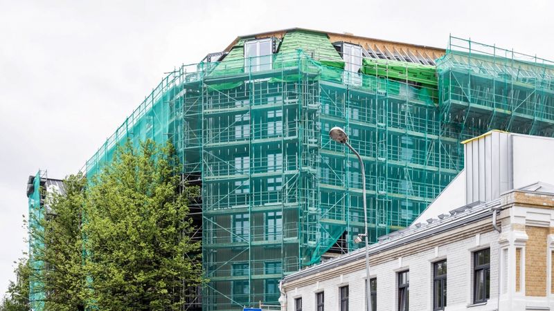 Rīgas centra dzīvokļu tirgū pieaug augstas klases piedāvājumu skaits. Kas tos pirks?