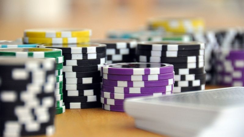 Pieaudzis internetā piedāvāto nelicencēto azartspēļu īpatsvars