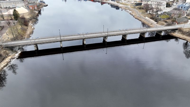 Salacgrīvas tilta pārbūvi sāks jūnija sākumā