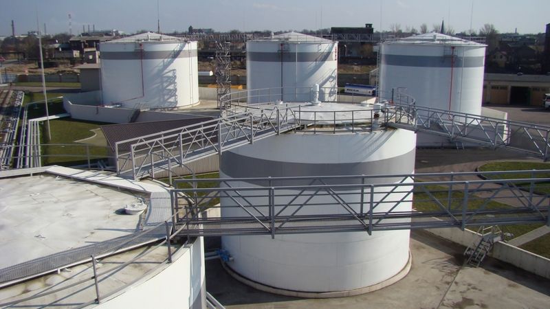 V.Biļuka komercfirma Evija papildina autoparku un attīsta terminālu