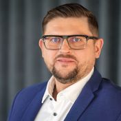 Augustā pieaug kontrasti starp ASV un eirozonas ekonomiku