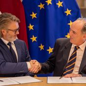Vienojas par sadarbību bioetanola ražošanā no Latvijas mežsaimniecības atlikumiem