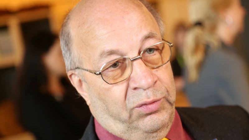 Pieaug slēgto tirgotāju skaits, jāglābj nozare