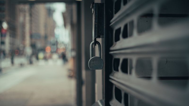 Citās valstīs Covid-19 riskus ļauj kontrolēt pašiem uzņēmējiem