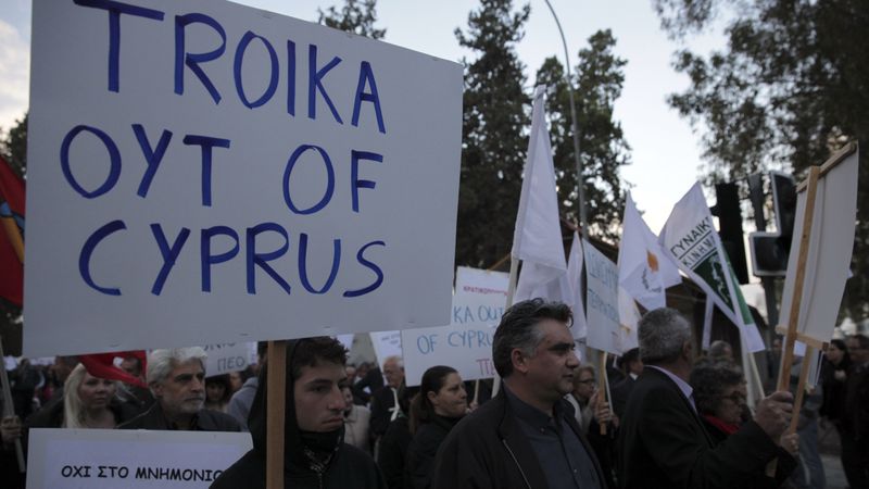 Kipras bankās ierastais dzīves ritms varētu atgriezties tuvāko nedēļu laikā