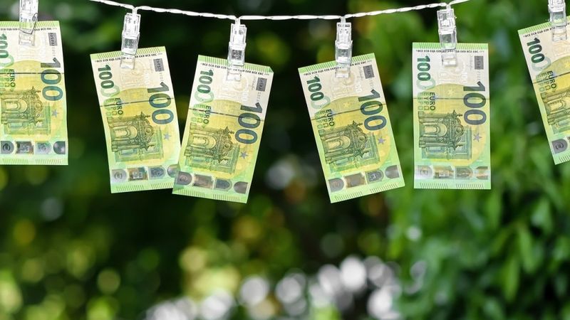 Dānijas mediji: Danske Bank un Deutsche Bank caur Lietuvu veikusi aizdomīgus pārskaitījumus