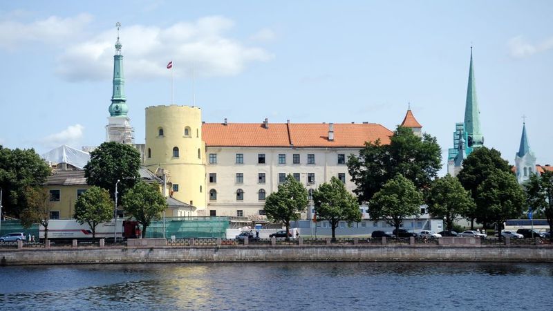 Rīgas pils ugunsgrēka sekas tiks novērstas par SBRE līdzekļiem