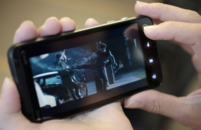 HTC zaudē vienu kauju Apple patentu cīņā