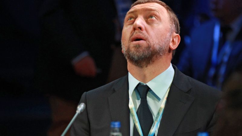Krievu miljardieris 3 miljonu dolāru prēmiju atdod darbiniekiem