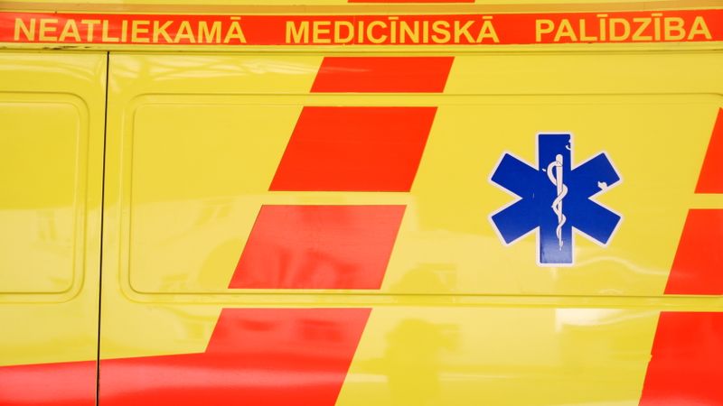 Ātrā palīdzība par 2,8 milj. Ls tiks pie jauniem Mercedes-Benz
