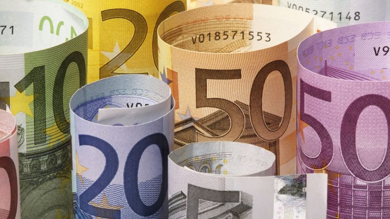Aug interese par investīcijām