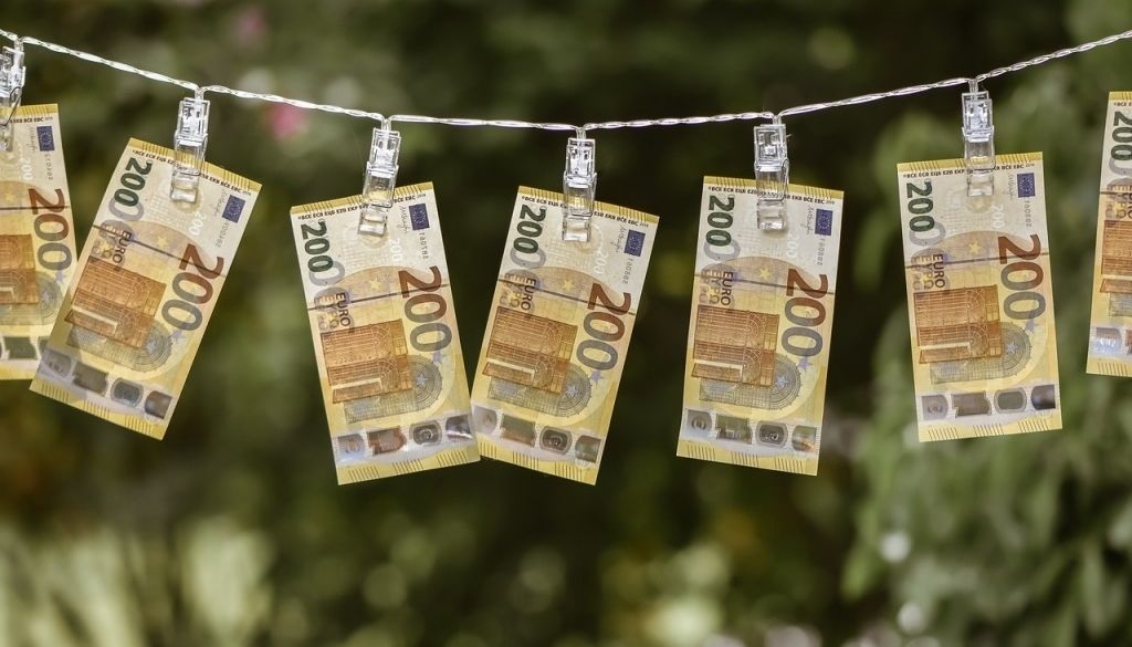 Neparedzētiem gadījumiem novirza papildu 300 miljonus eiro