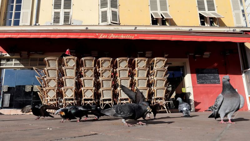 Francijas ekonomikai otrajā ceturksnī rekordstrauja lejupslīde