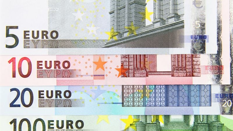 Eiropā galvu ceļ arvien augstāka inflācija