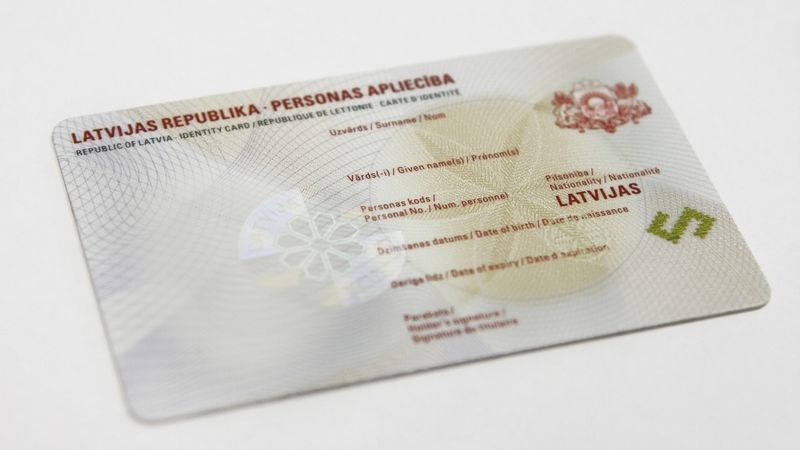 Ar lielu daļu eID karšu no decembra pirmās puses potenciāli vairs nevarēs veikt e-parakstus