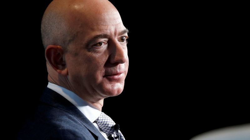 Bezoss pārdevis Amazon akcijas 3,1 miljarda dolāru vērtībā