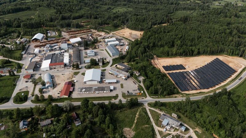 Baltic Block investē vairāk nekā divus miljonus eiro saules elektrostacijā
