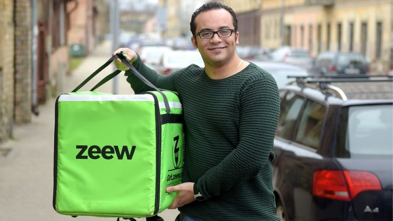 Sekojot idejai: No kurjerpārvadājumiem pievēršas ēdiena piegādei