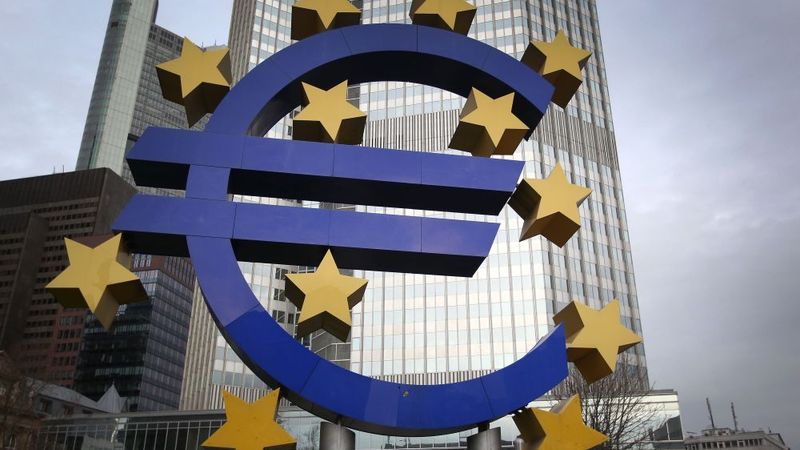 ECB nemaina likmes