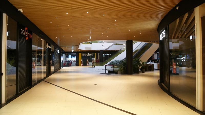 Prasa atbalstu slēgto veikalu nomas maksai, brīdinot par bankrotu vilni