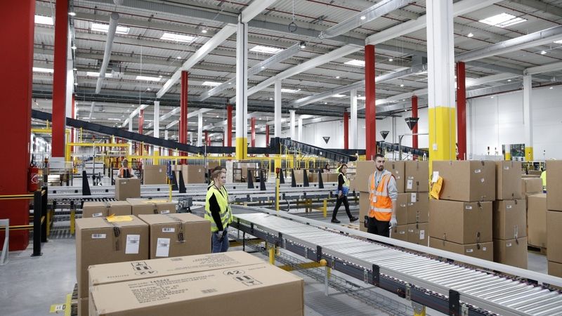 Amazon atver piekto loģistikas centru Francijā