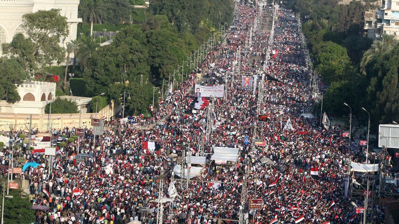 Ēģiptes protestu vērienīgums fotogrāfijās