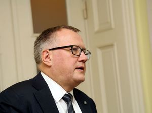 Papildināta - KPV LV atbalsta Saskaņas demisijas pieprasījumu ekonomikas ministram Ašeradenam, tomēr Saeimas vairākums to noraida