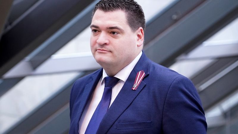 Ratnieks: Jaunais metropoles likums gatavo augsni jaunam obligātam maksājumam Rīgai un Pierīgas pašvaldībām