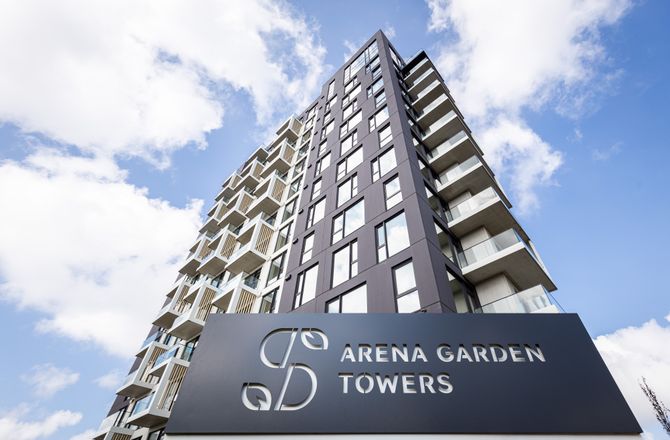 Skanstē atklāta Arena Garden Towers pirmā ēka