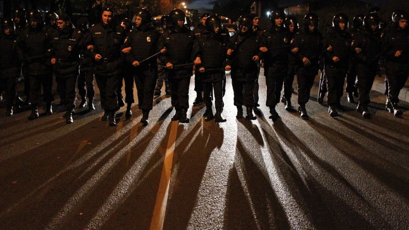 Maskavā izcēlušies nemieri, kuros izdemolēti kaukāziešu imigrantu veikali