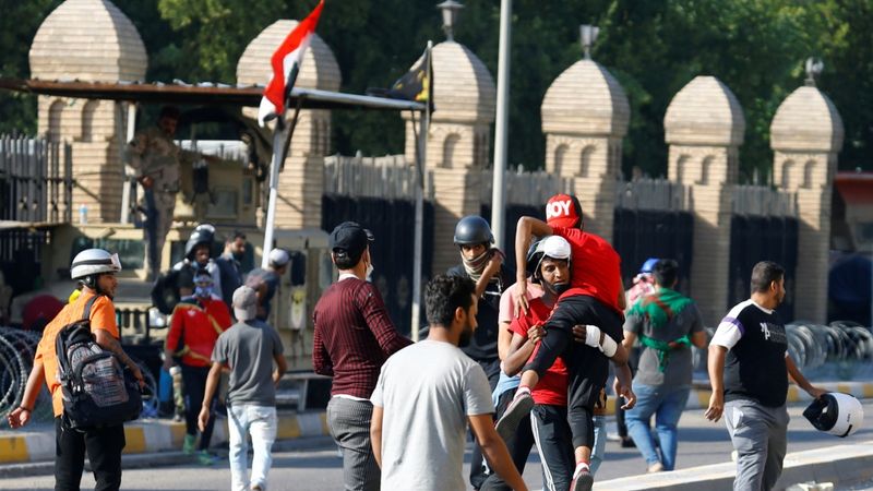 Irākas armija: Protesti radījuši sešus miljardus dolāru lielus zaudējumus