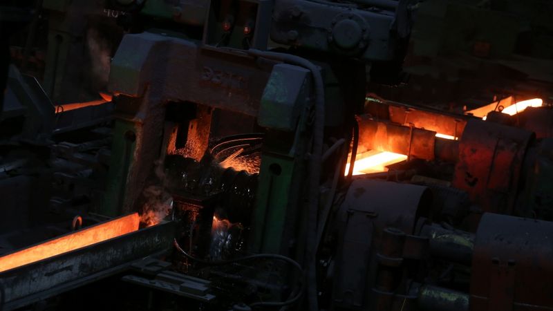 Izsludinātas pirmās maksātnespējīgās AS KVV Liepājas metalurgs mantas izsoles