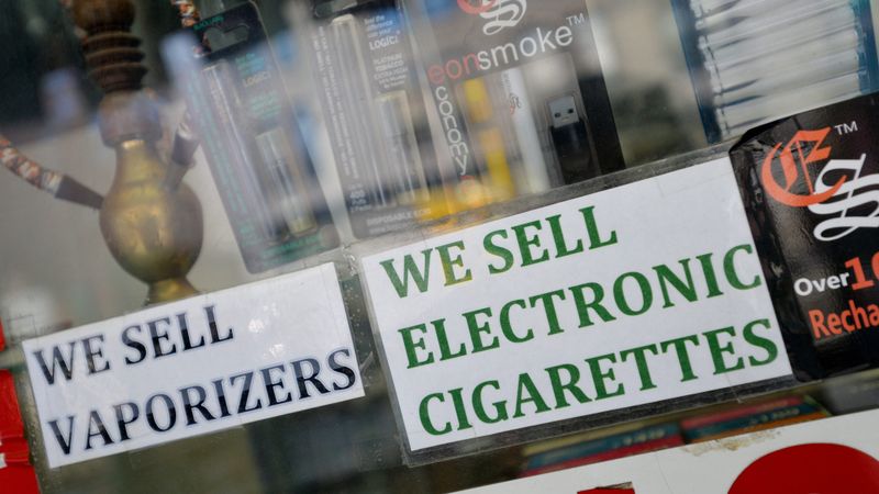 Pavērs ceļu nelegālajiem elektronisko cigarešu tirgotājiem