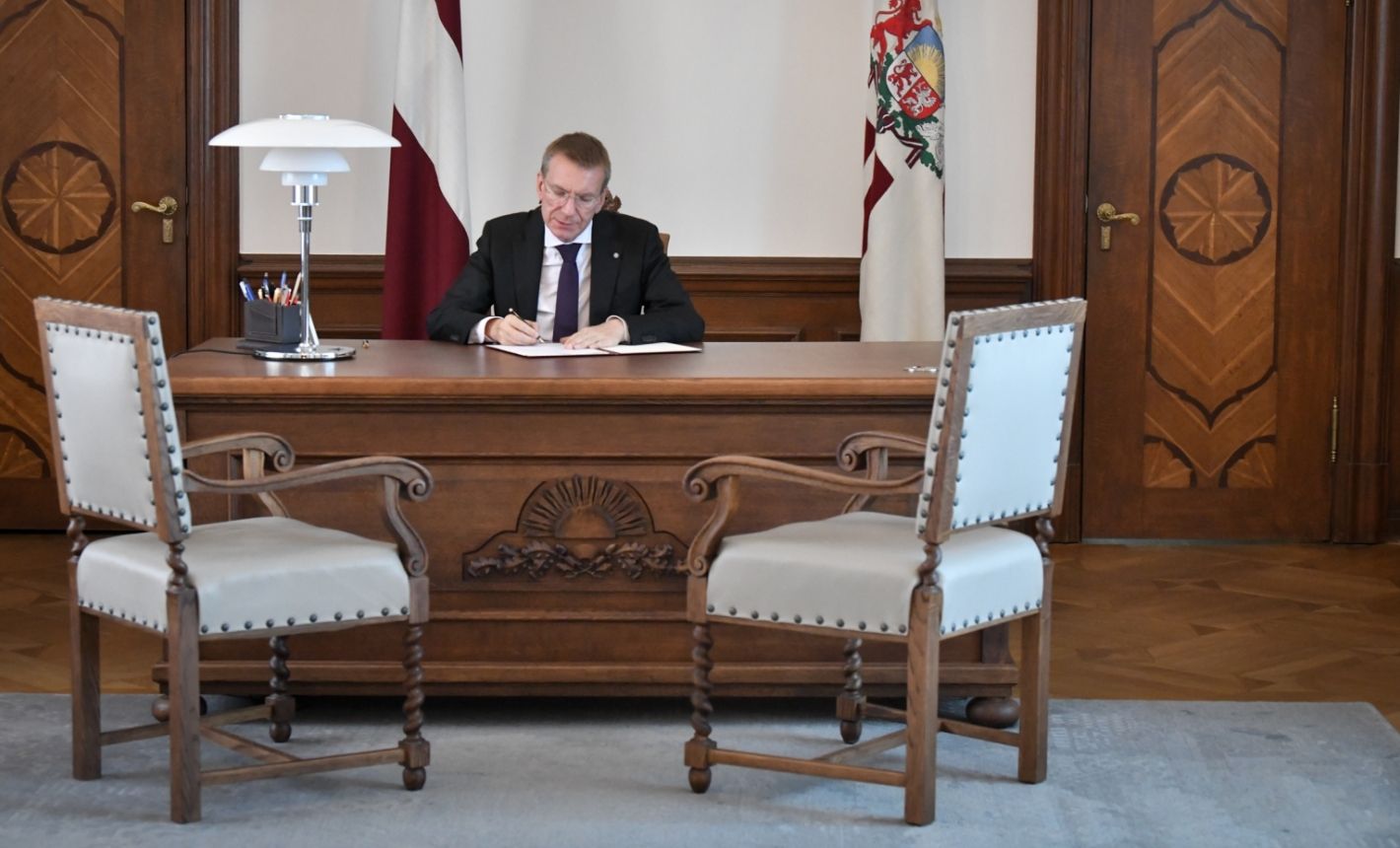 Būtisku nepilnību dēļ prezidents prasa caurlūkot grozījumus Administratīvās atbildības likumā