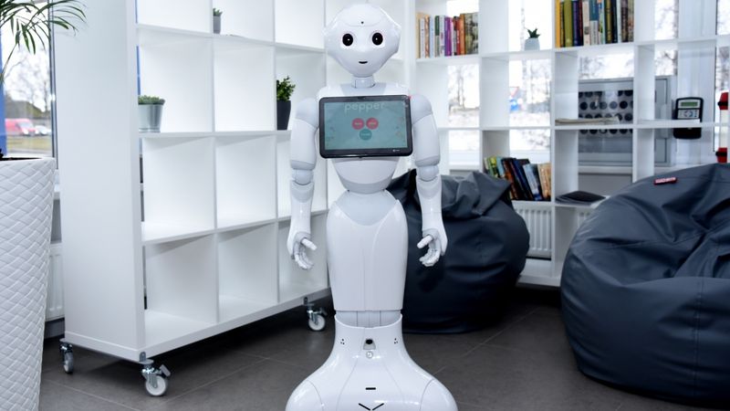 Cilvēkveidīgo robotu Pepper programmē arī Latvijā