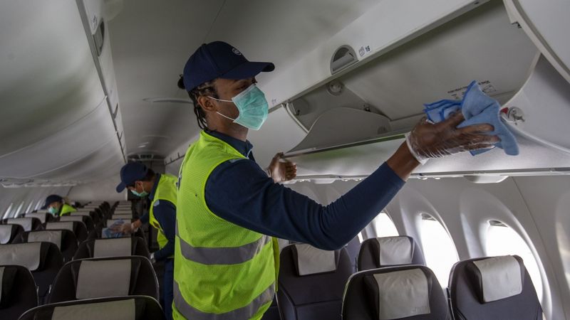 IATA aicina ieviest sistemātisku Covid-19 testēšanu pirms izlidošanas