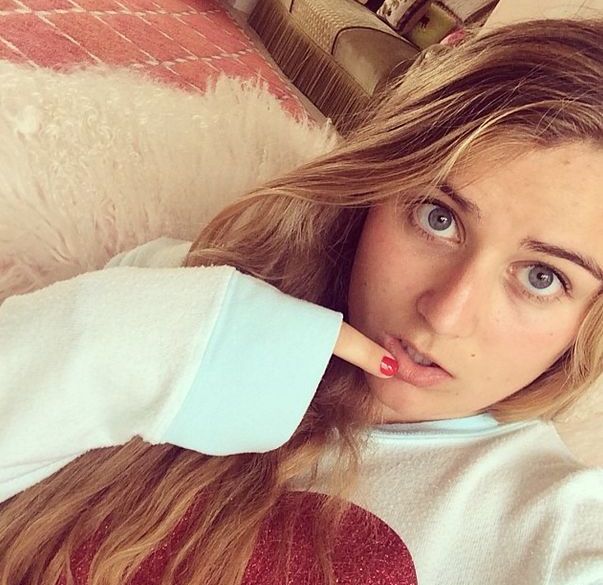 Instagram atklāj, kāda ir deviņpadsmitgadīgās miljardiera Romāna Abramoviča meitas dzīve