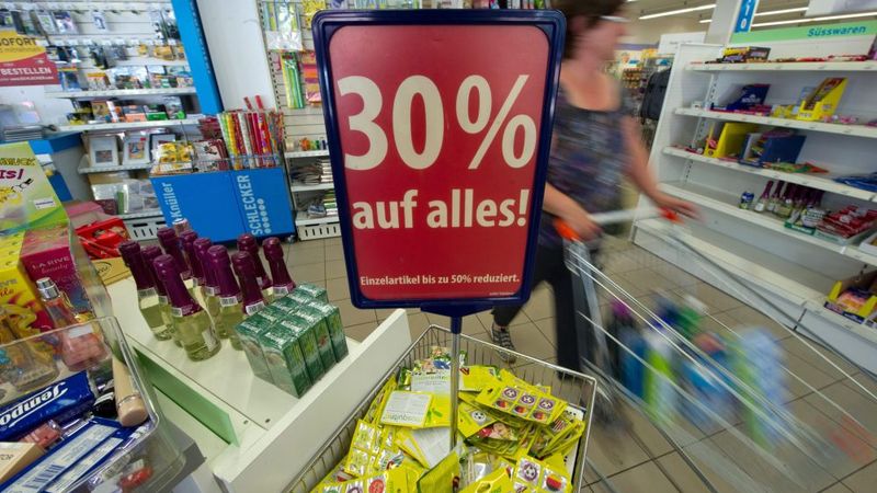 Eirozonas inflācija atkal samazinās