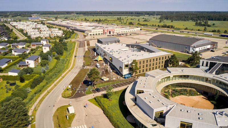 FOTO: Par 10,1 miljonu eiro Piņķos top starptautiskā koledža