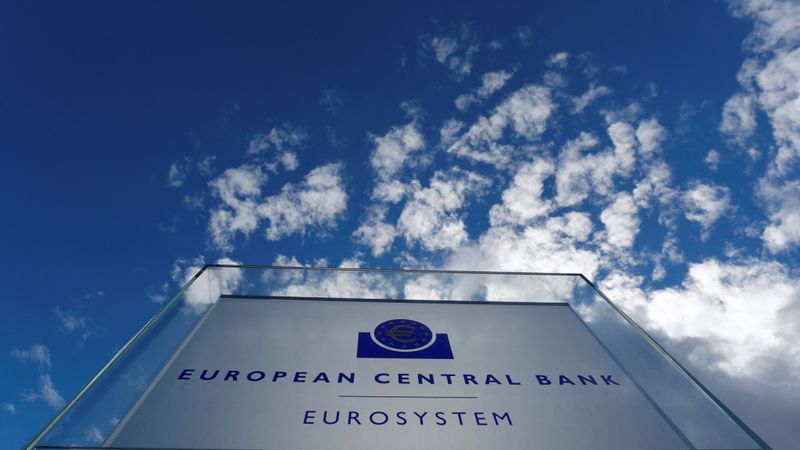 ECB galvenās procentu likmes saglabās esošajā līmenī vēl vismaz gadu