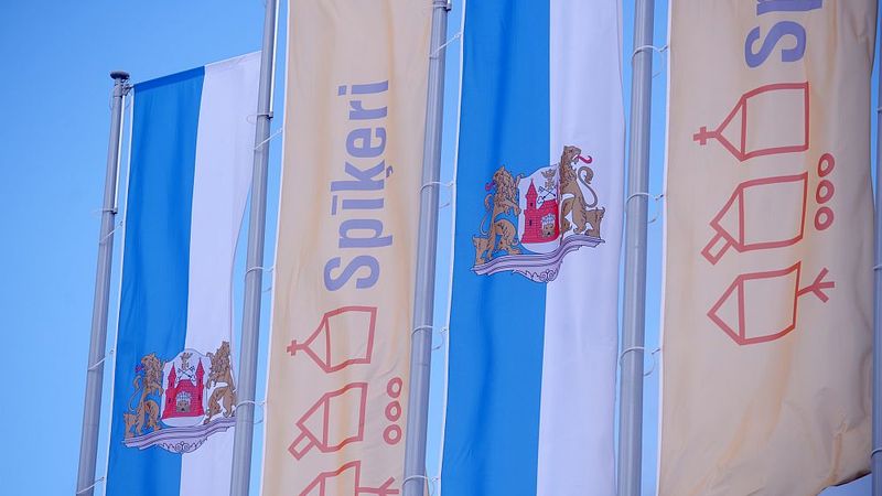 Pēc rekonstrukcijas rīdziniekiem atvērts Spīķeru kvartāls un Daugavas promenāde